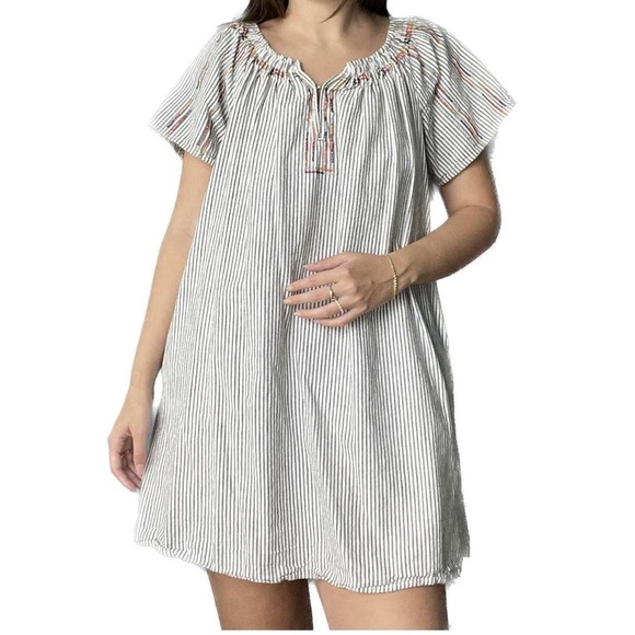 Knox Rose White Patterned Shift Dress - Picture 2 of 5